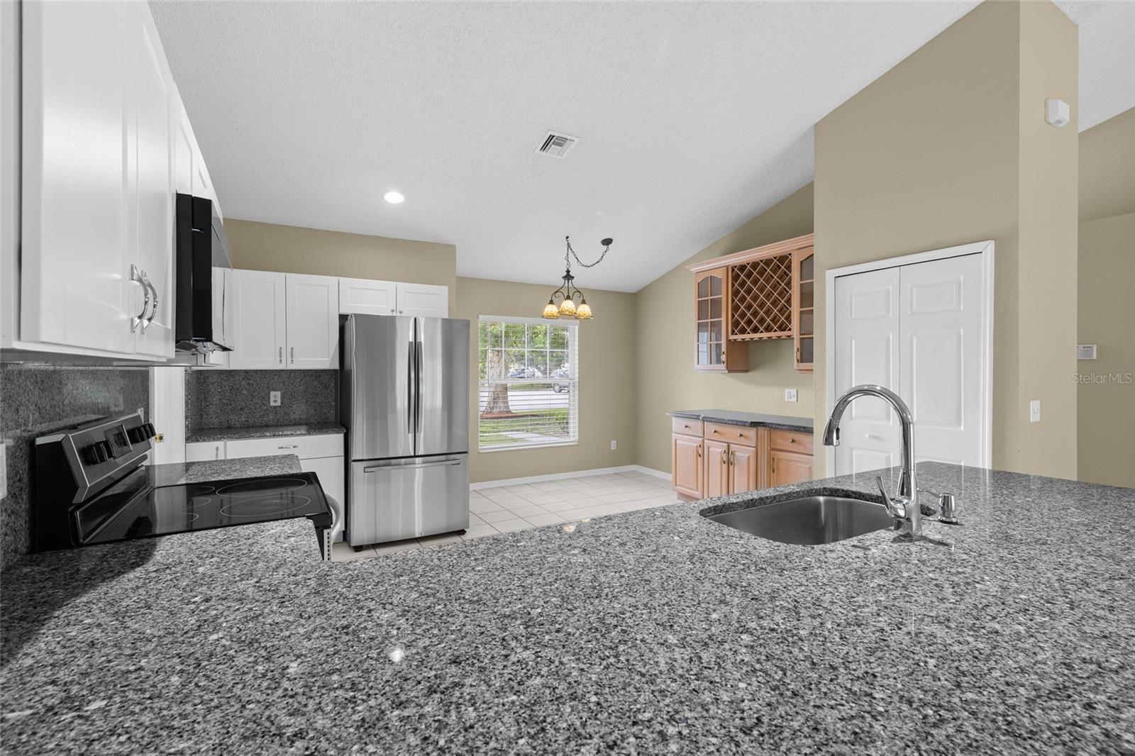 GROVELAND HIDDEN LAKES ESTATES - Residential