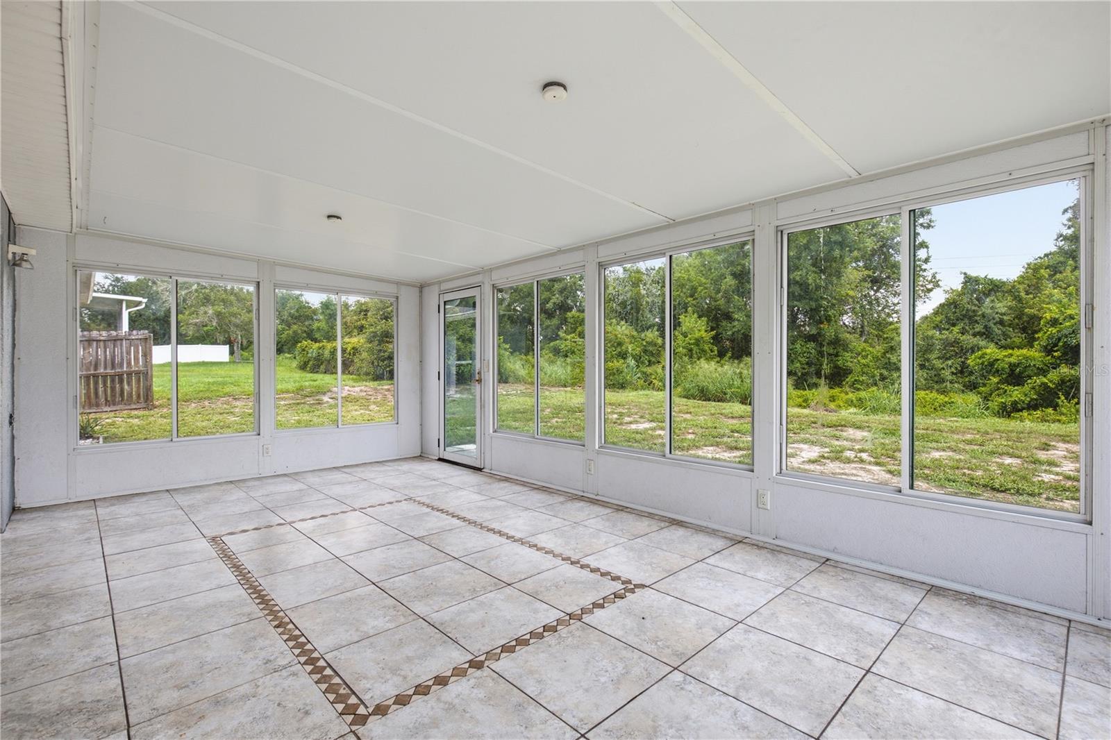 GROVELAND HIDDEN LAKES ESTATES - Residential