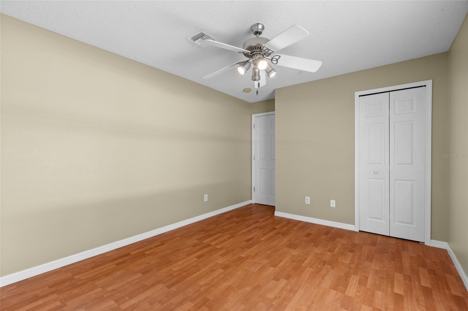 GROVELAND HIDDEN LAKES ESTATES - Residential
