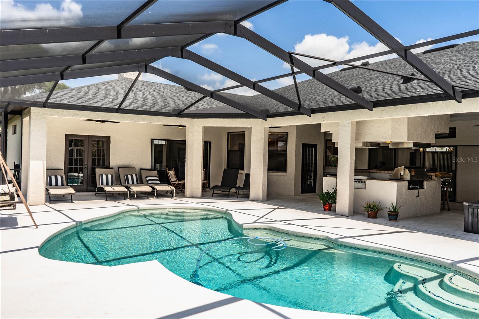 MAGNOLIA CHASE - Residential