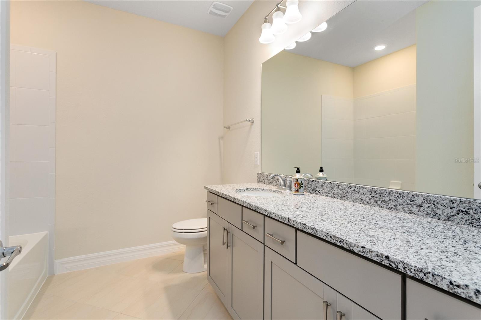 PHILLIPS GRV TRACT J - Residential Lease