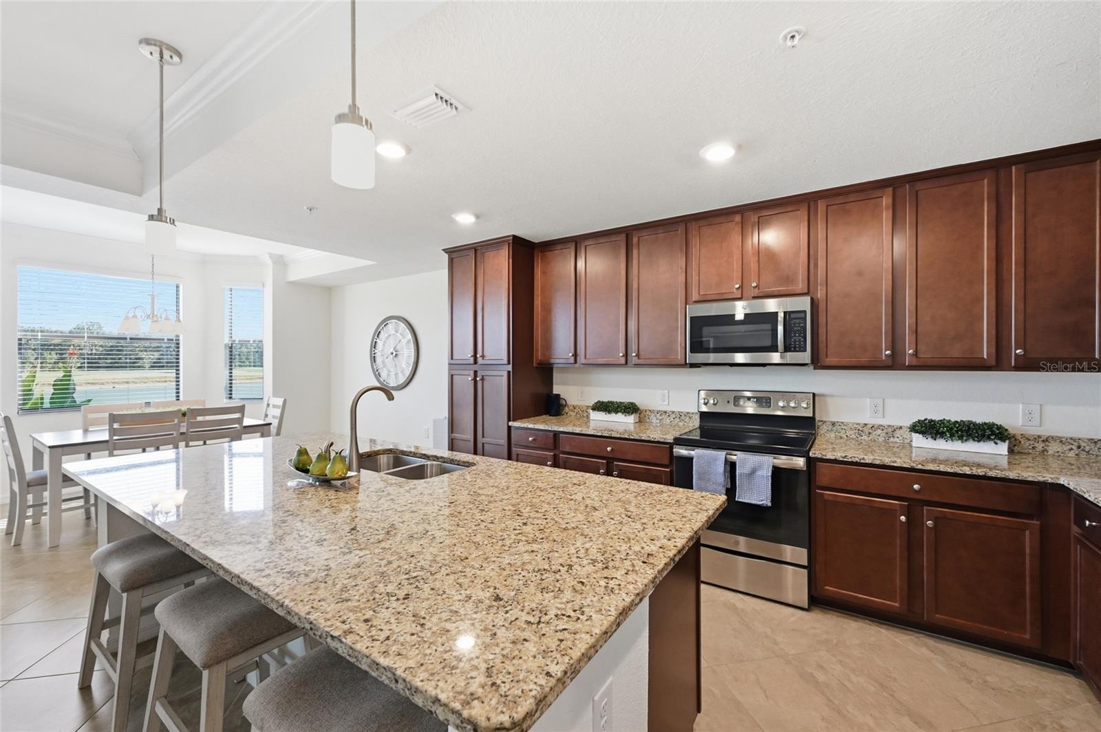 LAKEWOOD NATIONAL - Residential