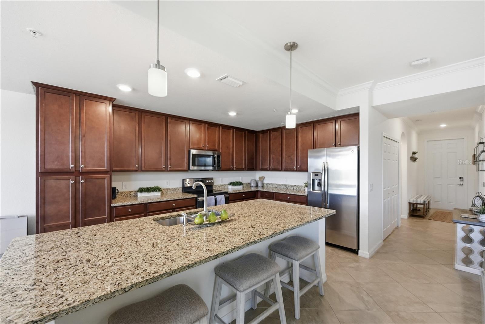 LAKEWOOD NATIONAL - Residential