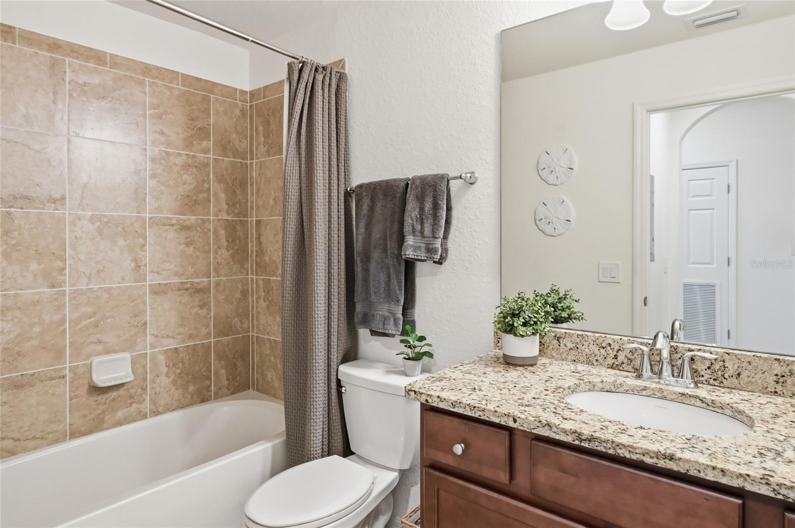 LAKEWOOD NATIONAL - Residential