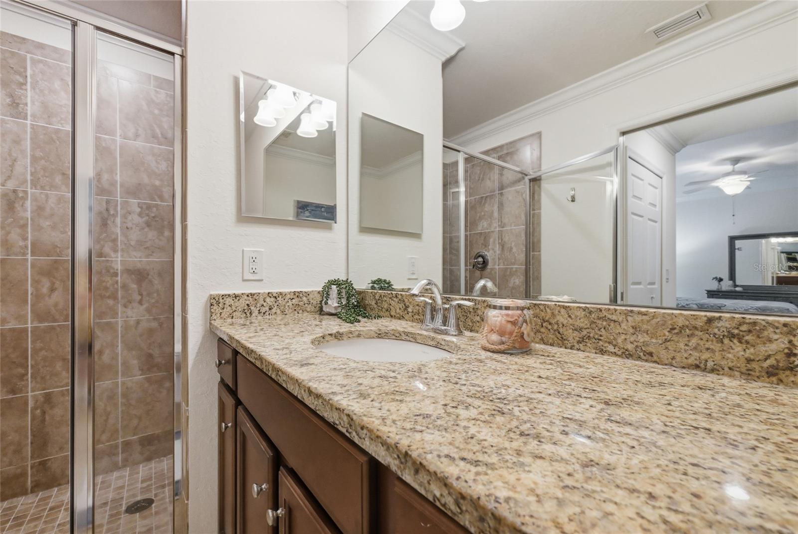 LAKEWOOD NATIONAL - Residential
