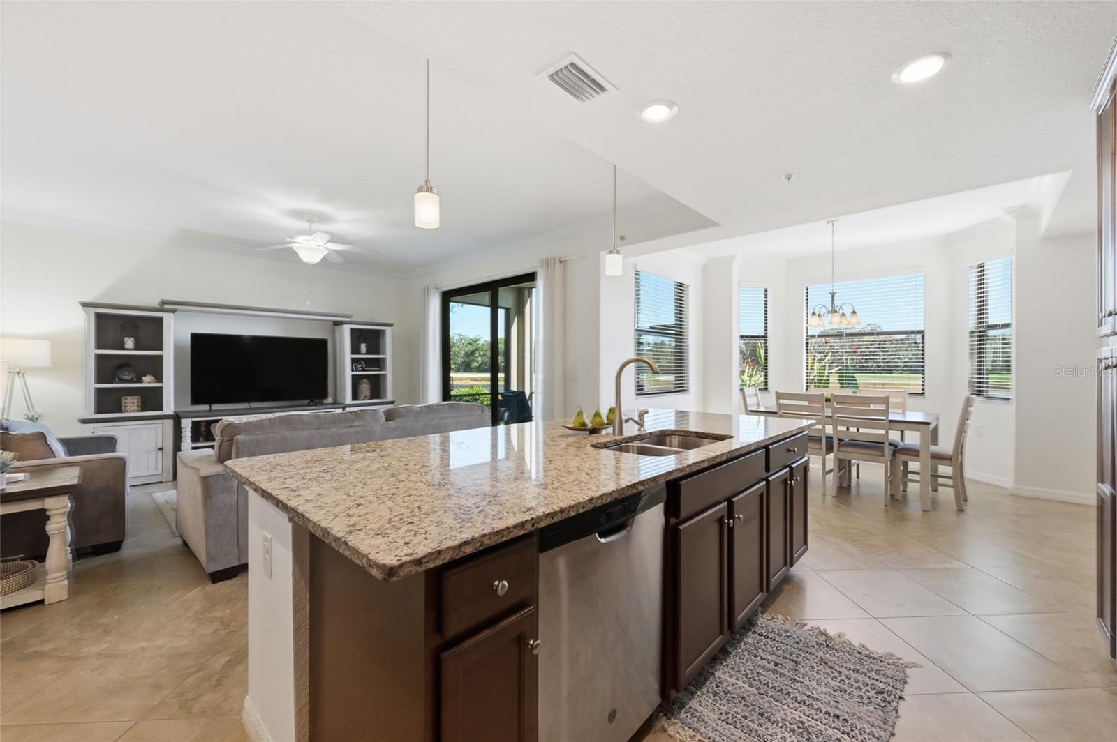LAKEWOOD NATIONAL - Residential