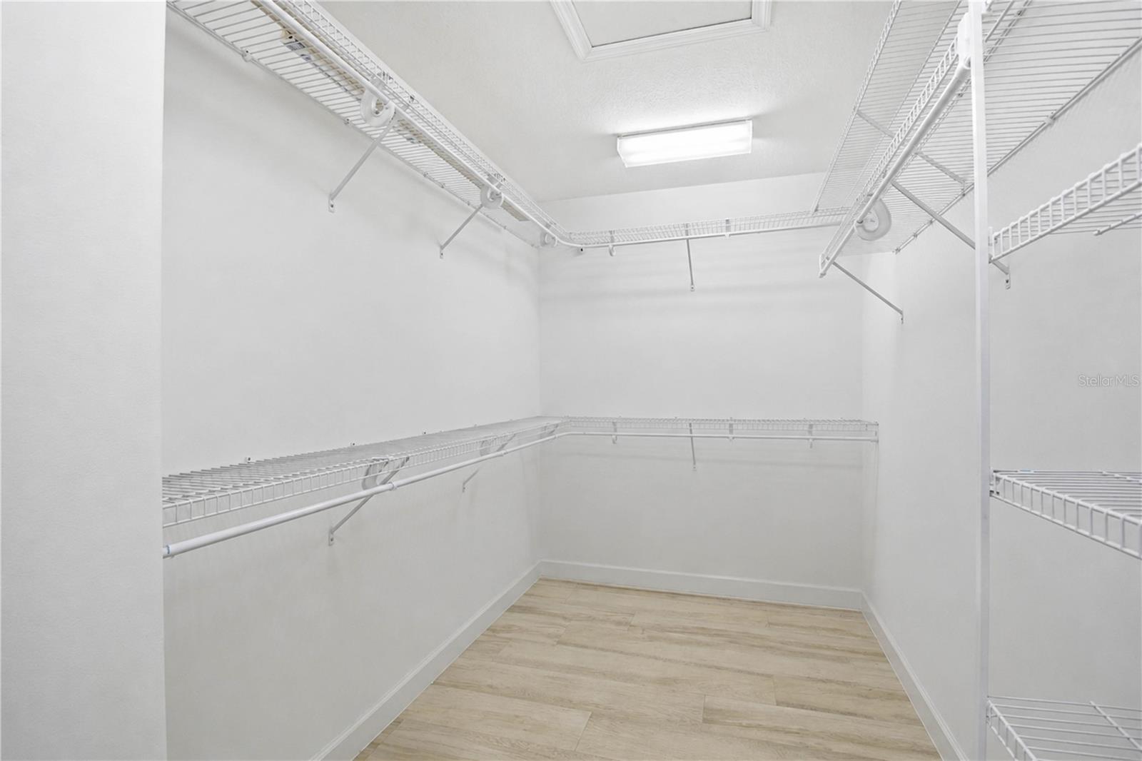 BEACHWALK TWNHMS PH 2 - Residential