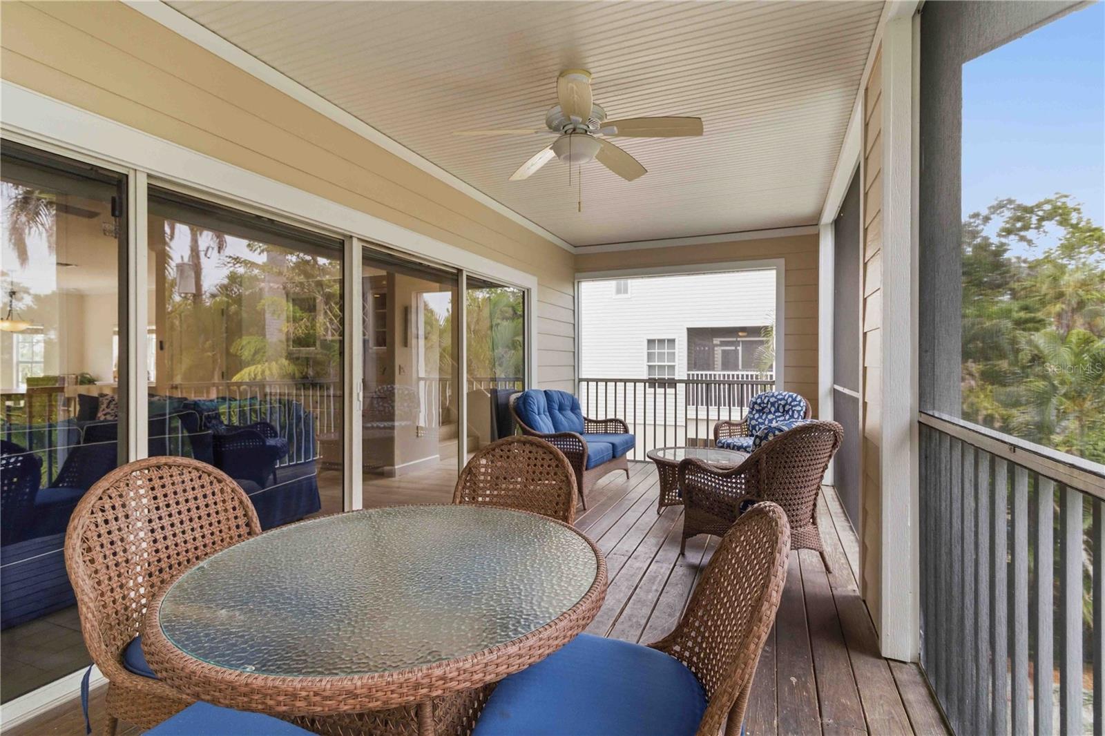 BEACHWALK TWNHMS PH 2 - Residential