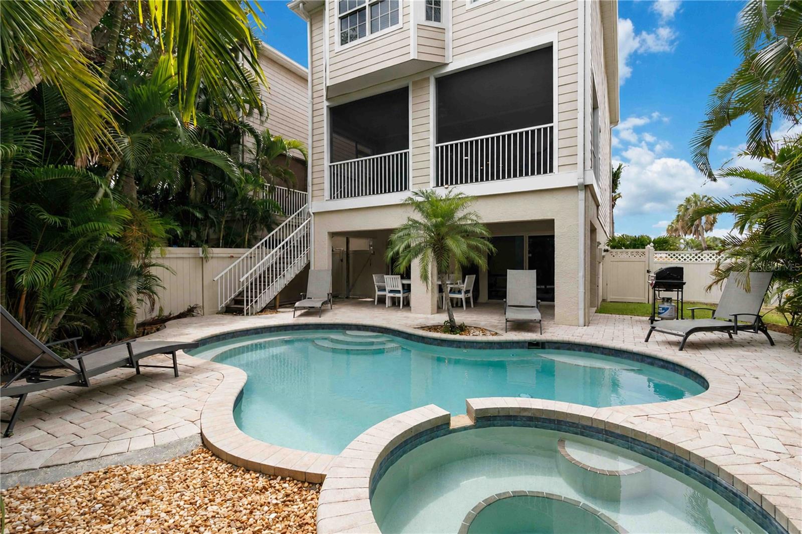 BEACHWALK TWNHMS PH 2 - Residential