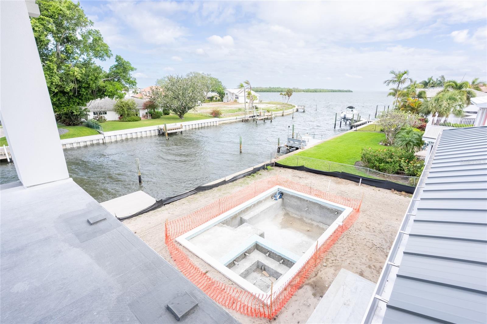 VENETIAN ISLES - Residential