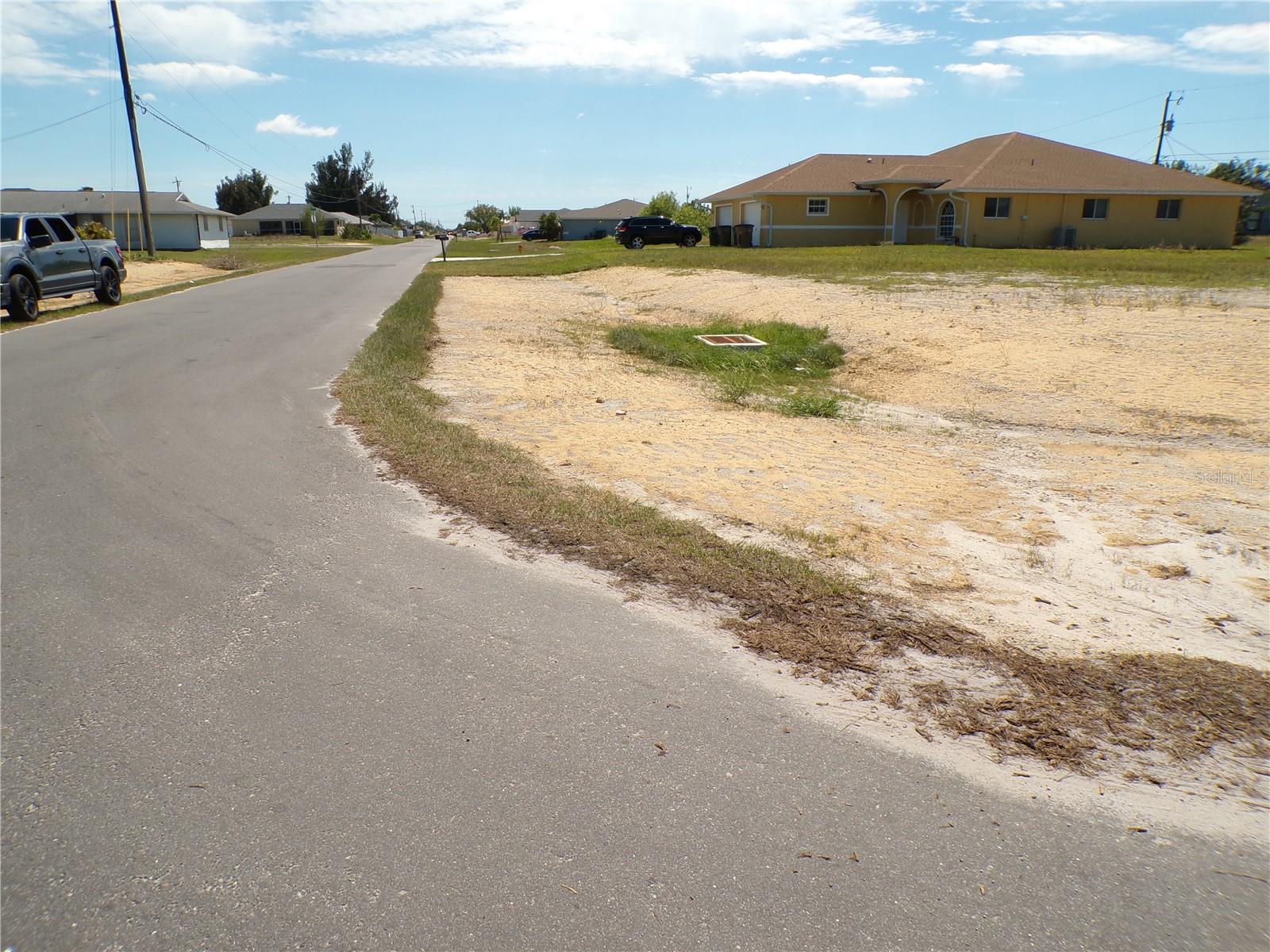 CAPE CORAL - Land