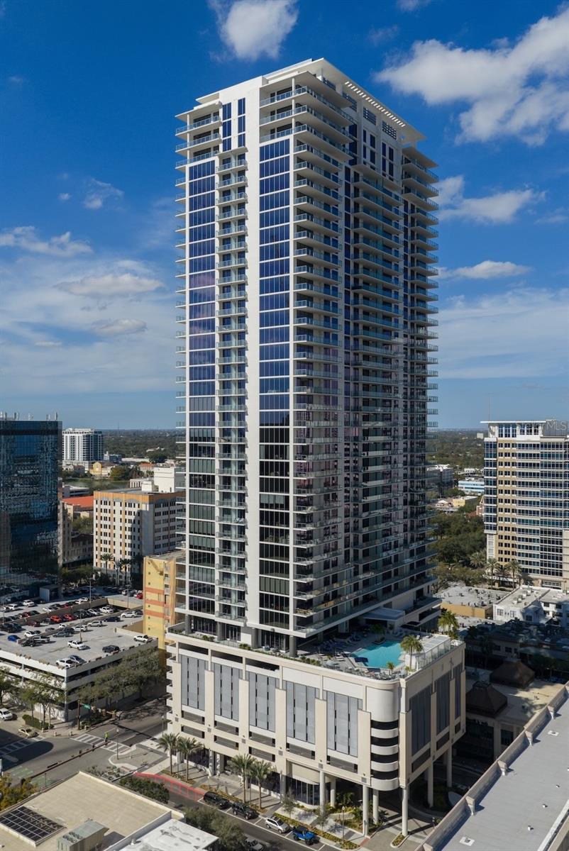 Introducing the Penthouse Collection at Art House St Pete.  The Developers of One St Petersburg and Saltaire are bringing a fresh new perspective to luxury living in Downtown St. Petersburg. A sleek 42-story tower where sophistication reaches new heights with artfully designed and luxuriously appointed live, work, relax and entertain residences. Modern open plans provide the luxury of seamless indoor-outdoor living with spacious terraces, chef-inspired kitchens, flexible den/work-from-home spaces, and opulent owner’s suites featuring spa-like bathroom retreats. Penthouse D presents close to 3,157sqft of seamless indoor and outdoor living showcasing panoramic bay and city skyline views. Featuring 3 bedrooms, 4.5 bathrooms plus a den make this residence perfect for entertaining. Indulge yourself in the large owners suite with double bathrooms and 2 large walk in wardrobes plus separate soaking tub with spectacular views. Soaring 11ft ceilings opening onto the oversized 810sqft wrap around terrace are sure to impress the most discerning of buyers.