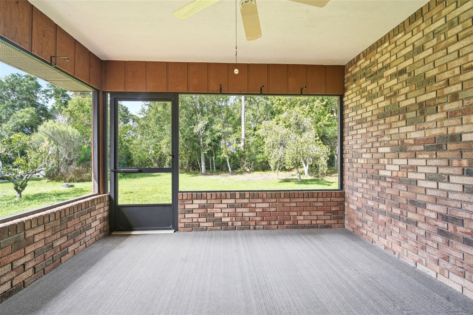 LAKESHORE TRAILS - Residential