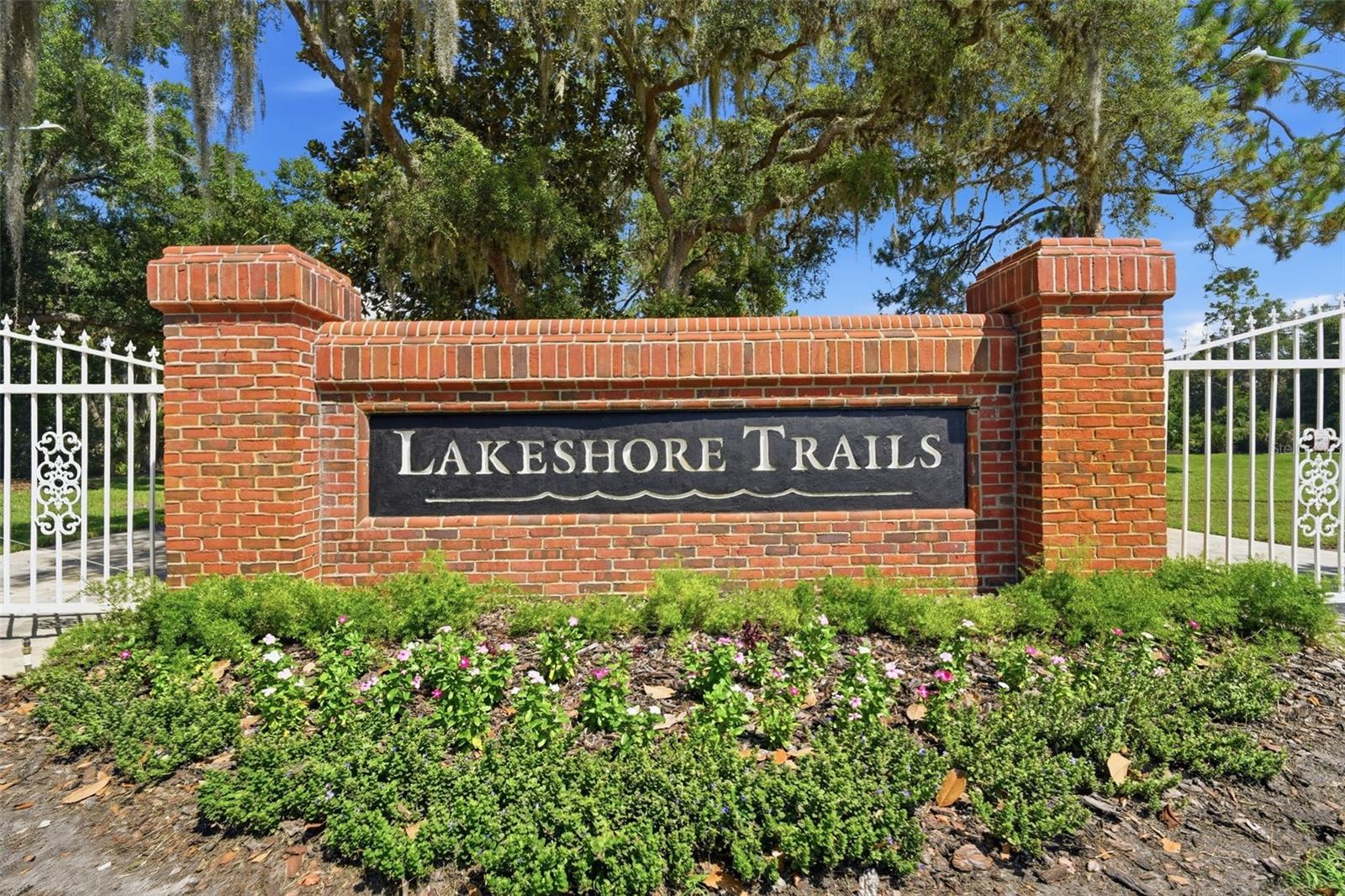 LAKESHORE TRAILS - Residential