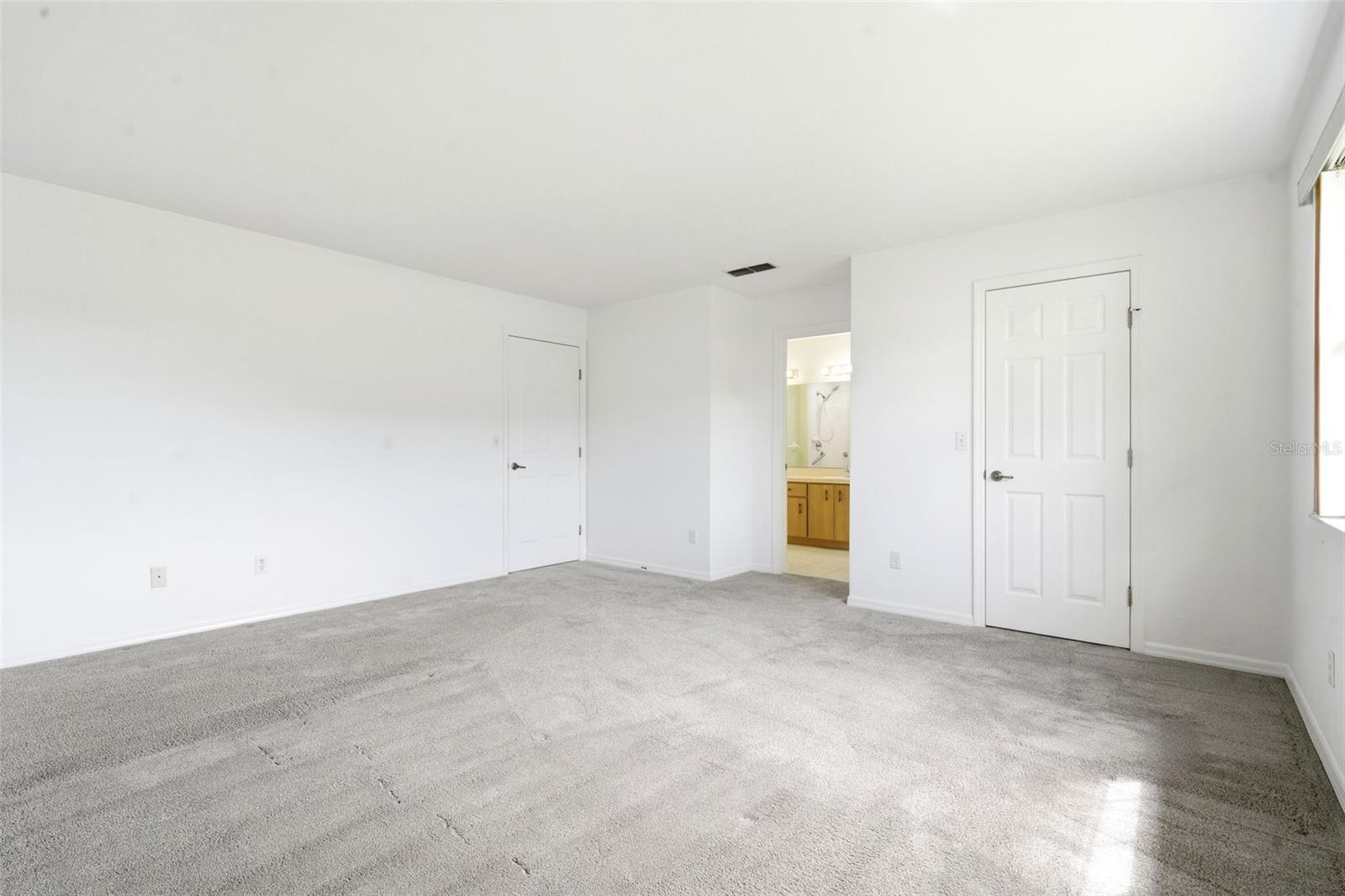 LAKESHORE TRAILS - Residential