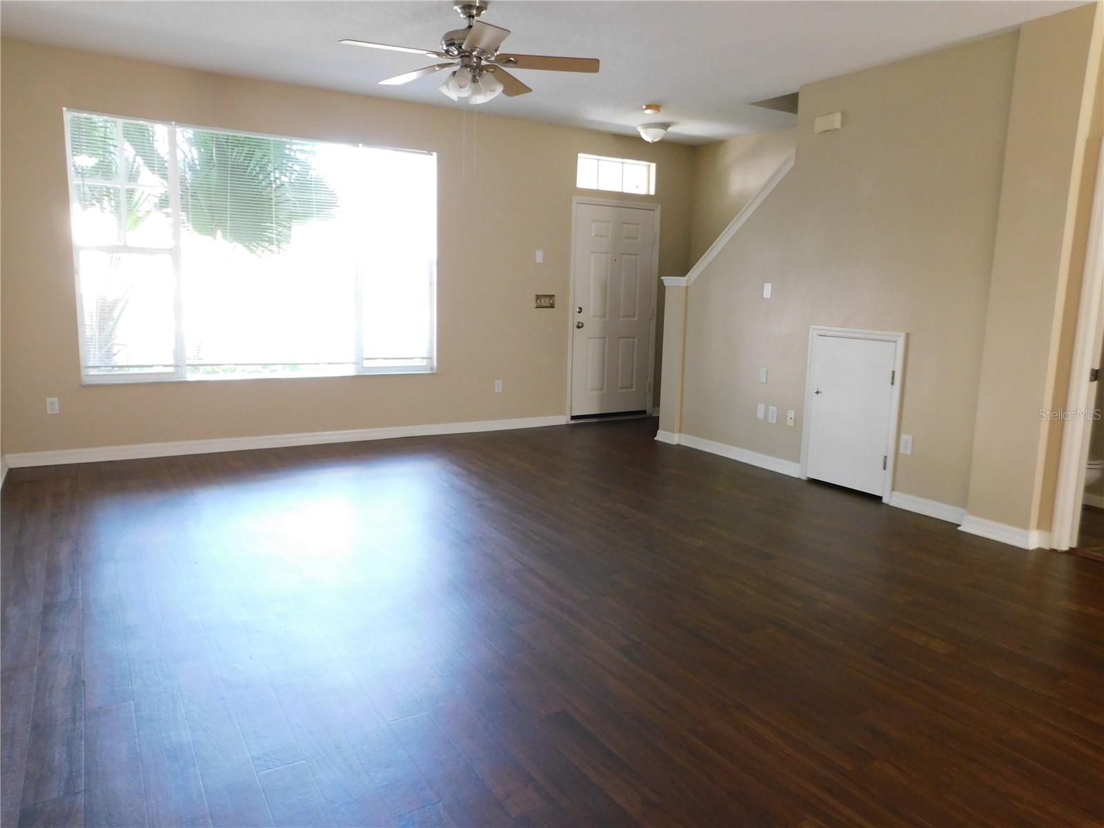 COUNTRY CHASE - Residential Lease