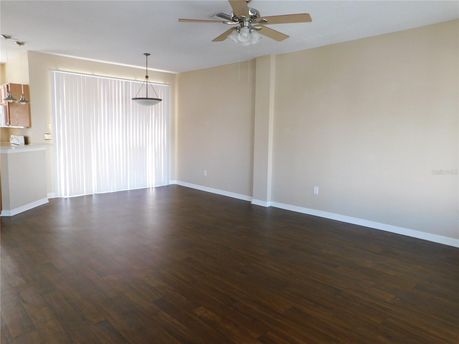 COUNTRY CHASE - Residential Lease