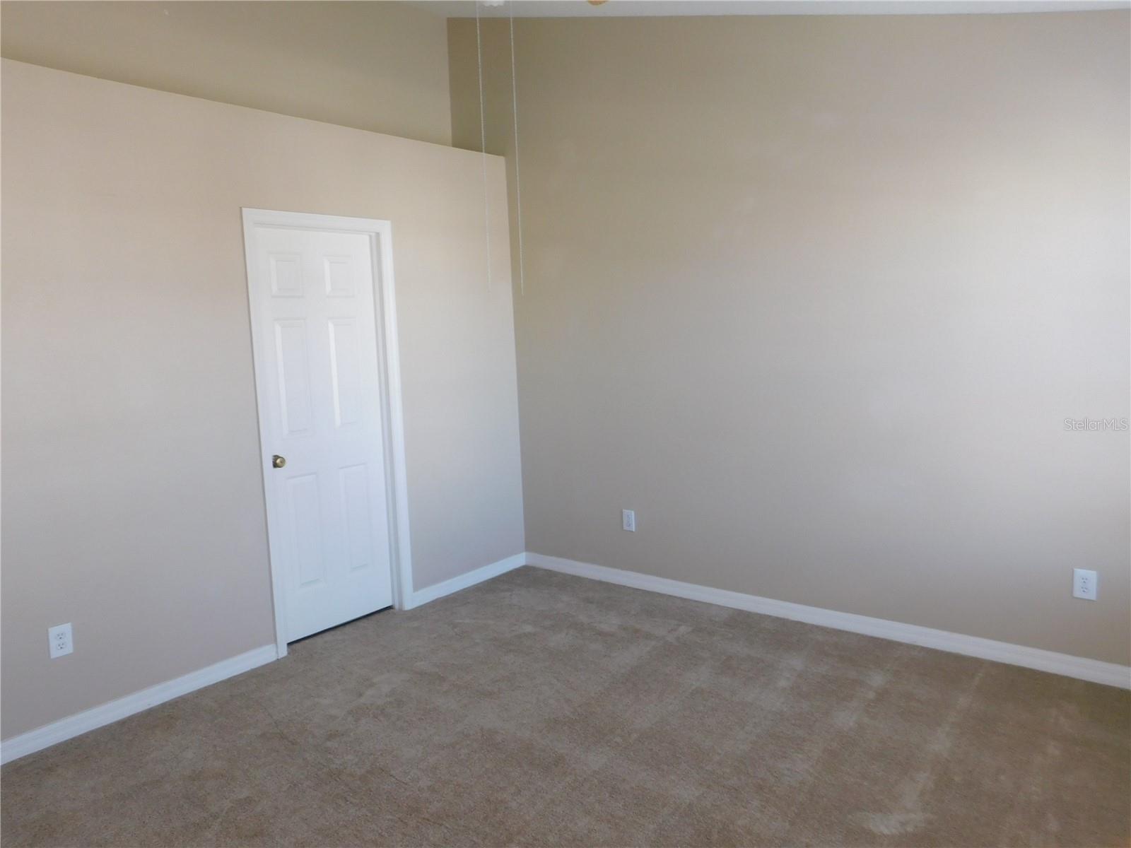 COUNTRY CHASE - Residential Lease