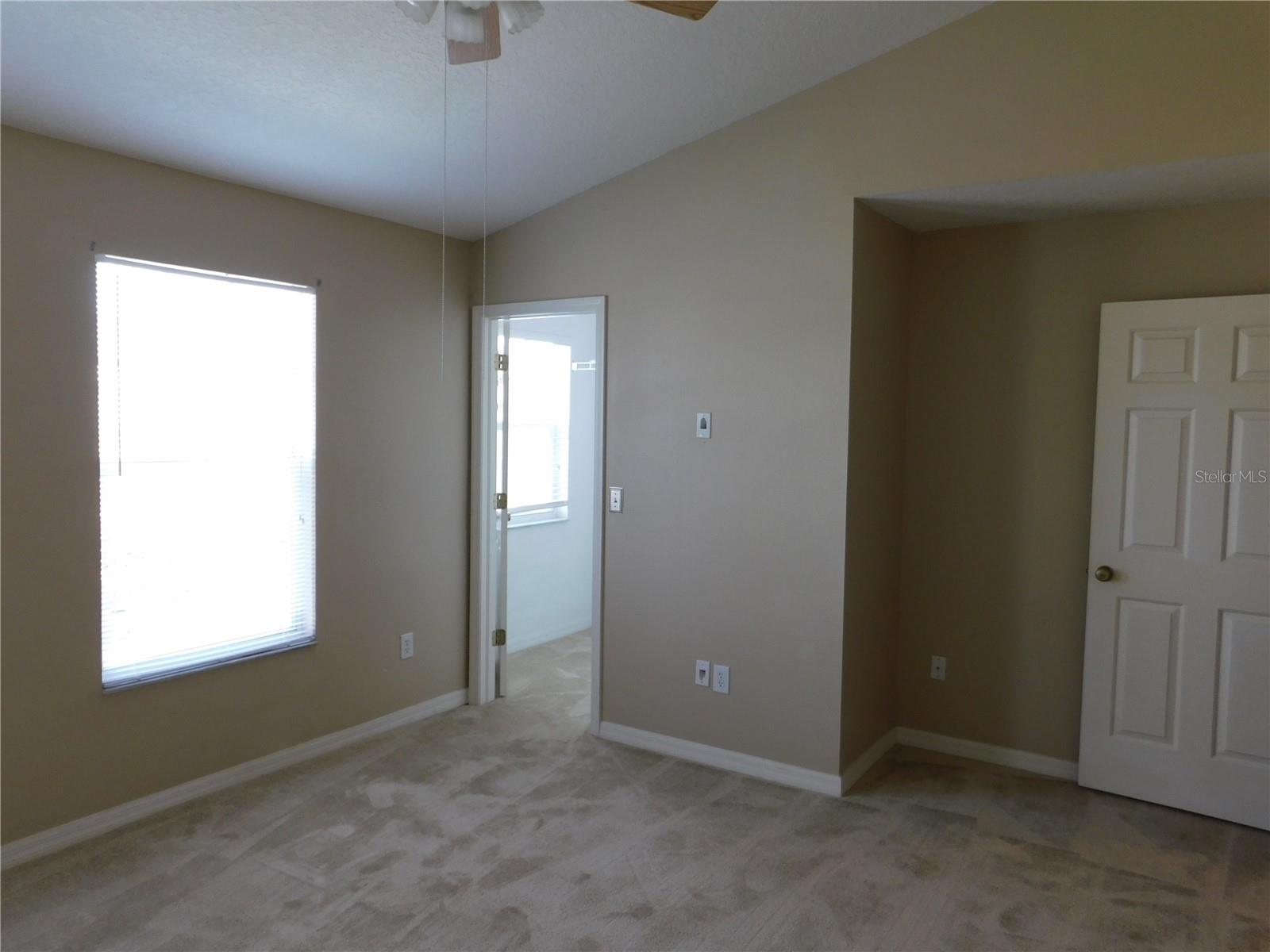 COUNTRY CHASE - Residential Lease