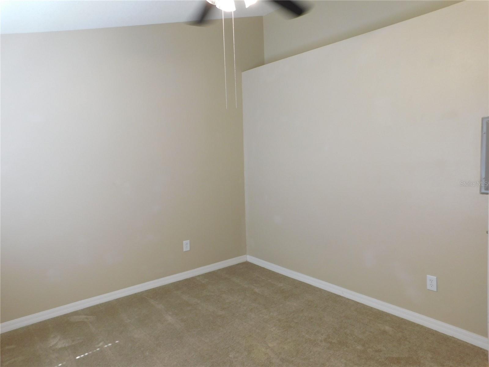 COUNTRY CHASE - Residential Lease