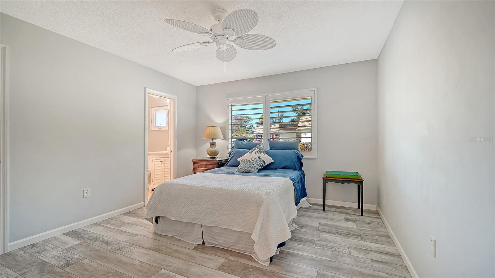 STRATHMORE RIVERSIDE VILLAS - Residential