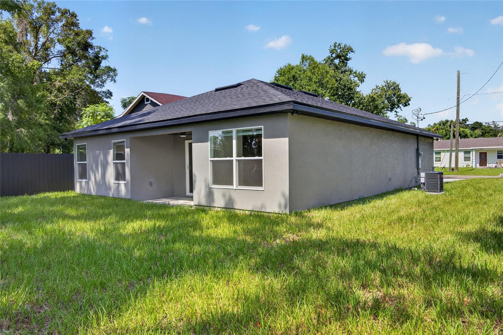 LOCKHARTS SUB - Residential
