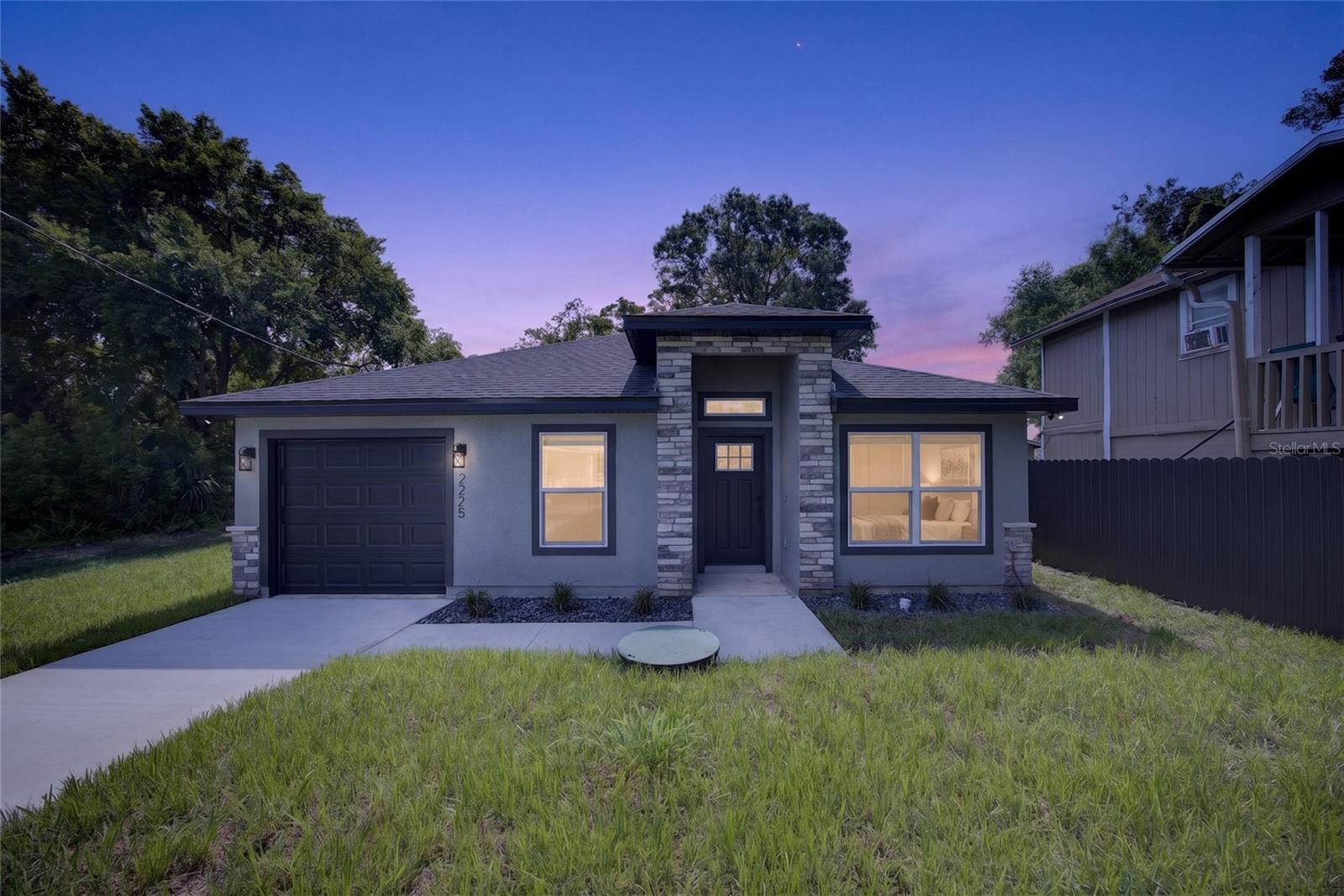 LOCKHARTS SUB - Residential