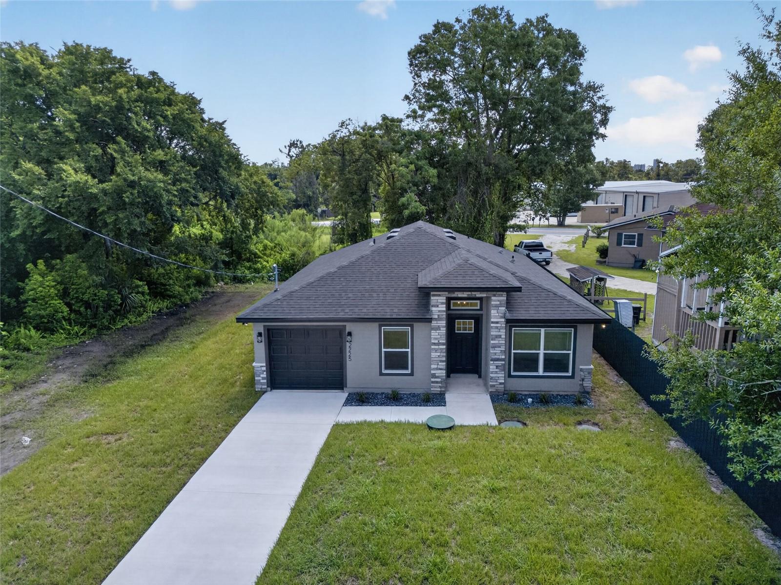 LOCKHARTS SUB - Residential
