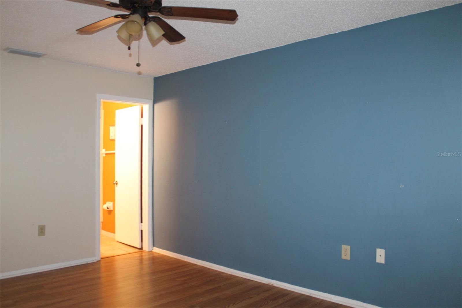SANDALWOOD THE CONDO - Residential