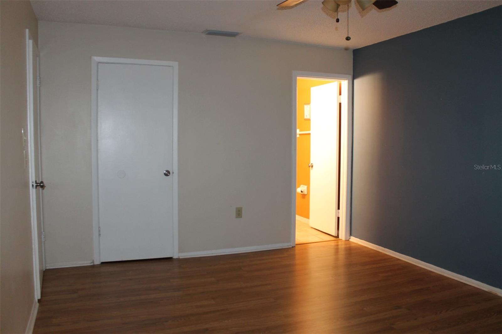 SANDALWOOD THE CONDO - Residential