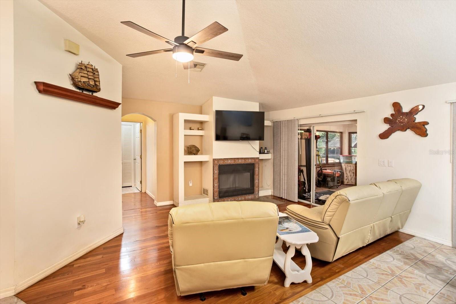 ACREAGE & UNREC - Residential
