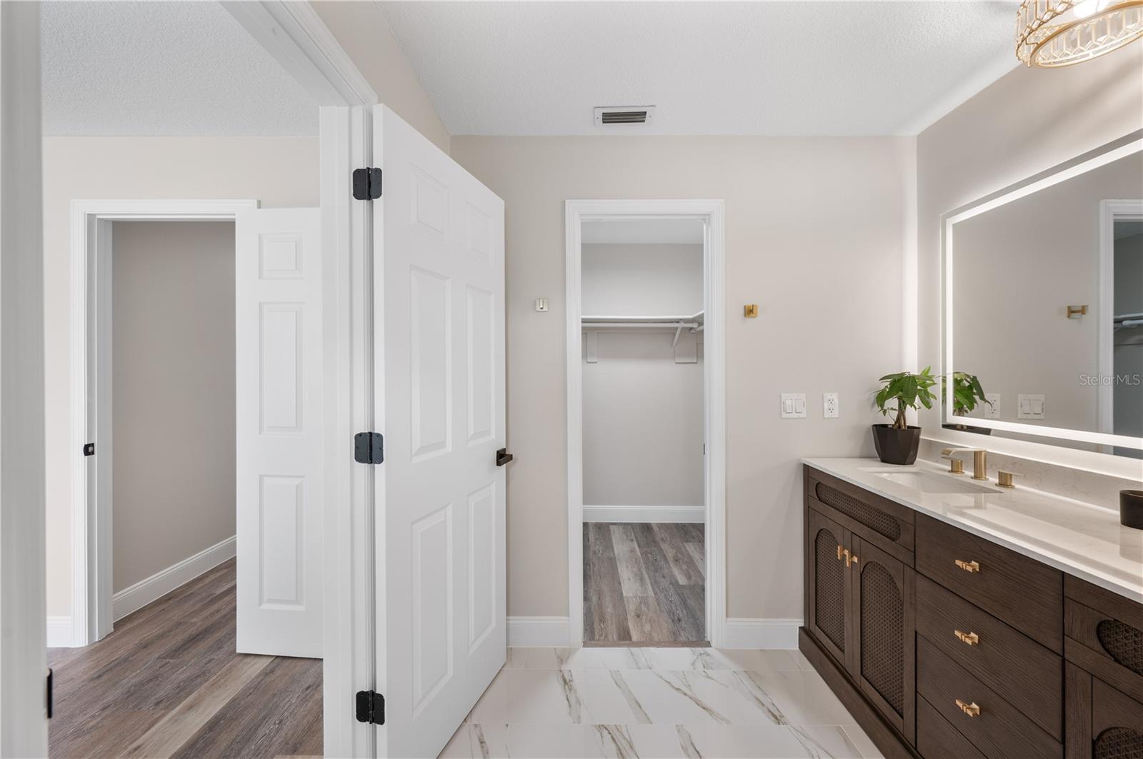 PALMORE COURT - Residential