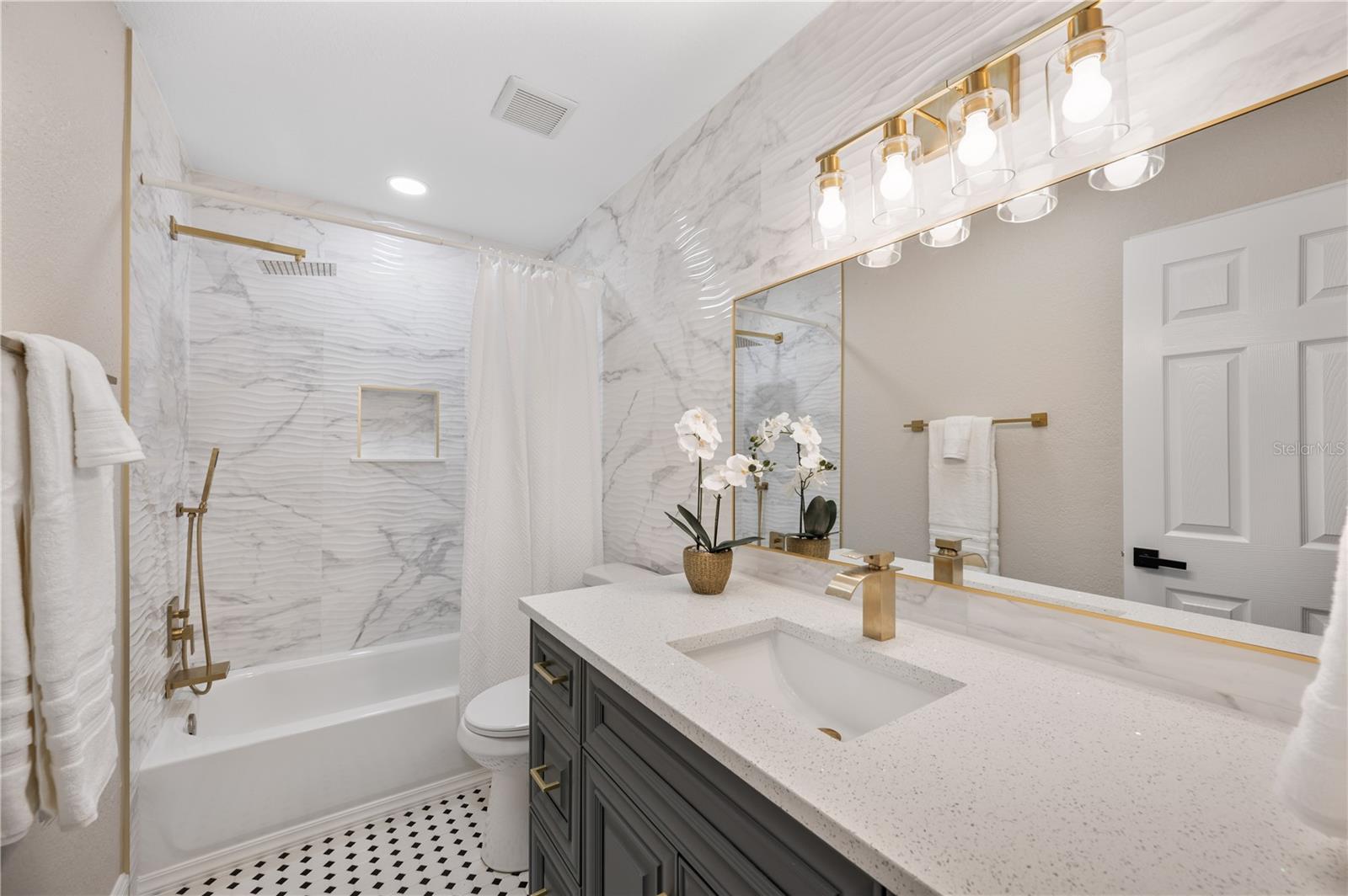 PALMORE COURT - Residential