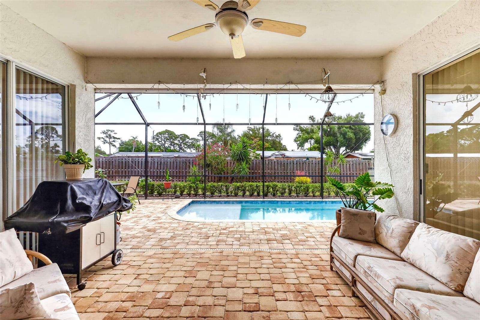 FOREST OAKS - Residential