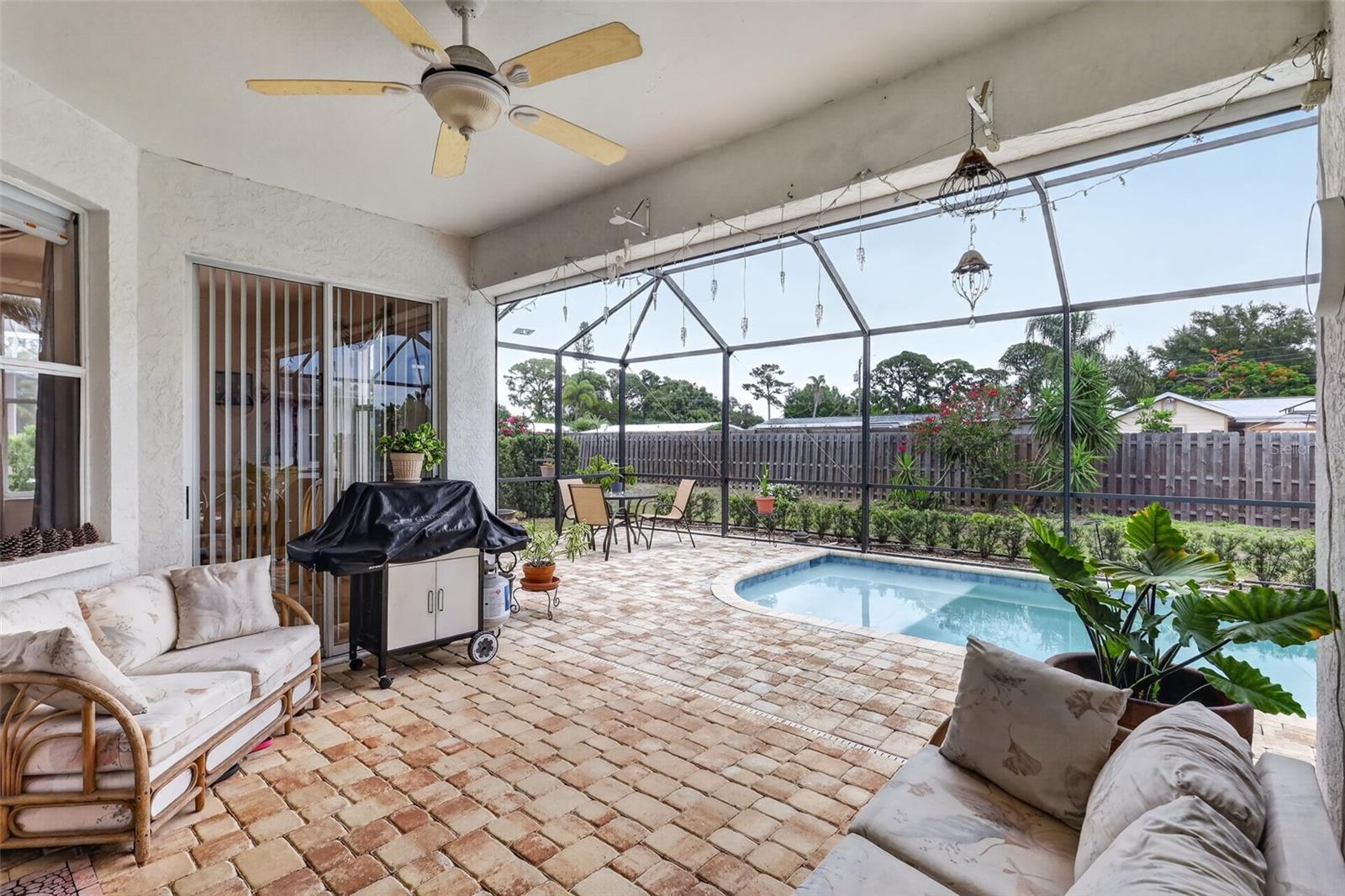 FOREST OAKS - Residential