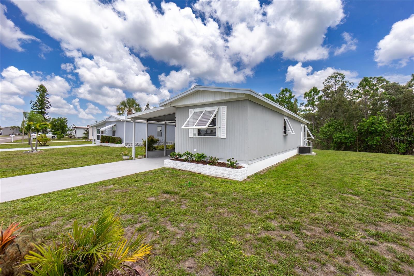 VILLAGE HOLIDAY LAKE - Residential