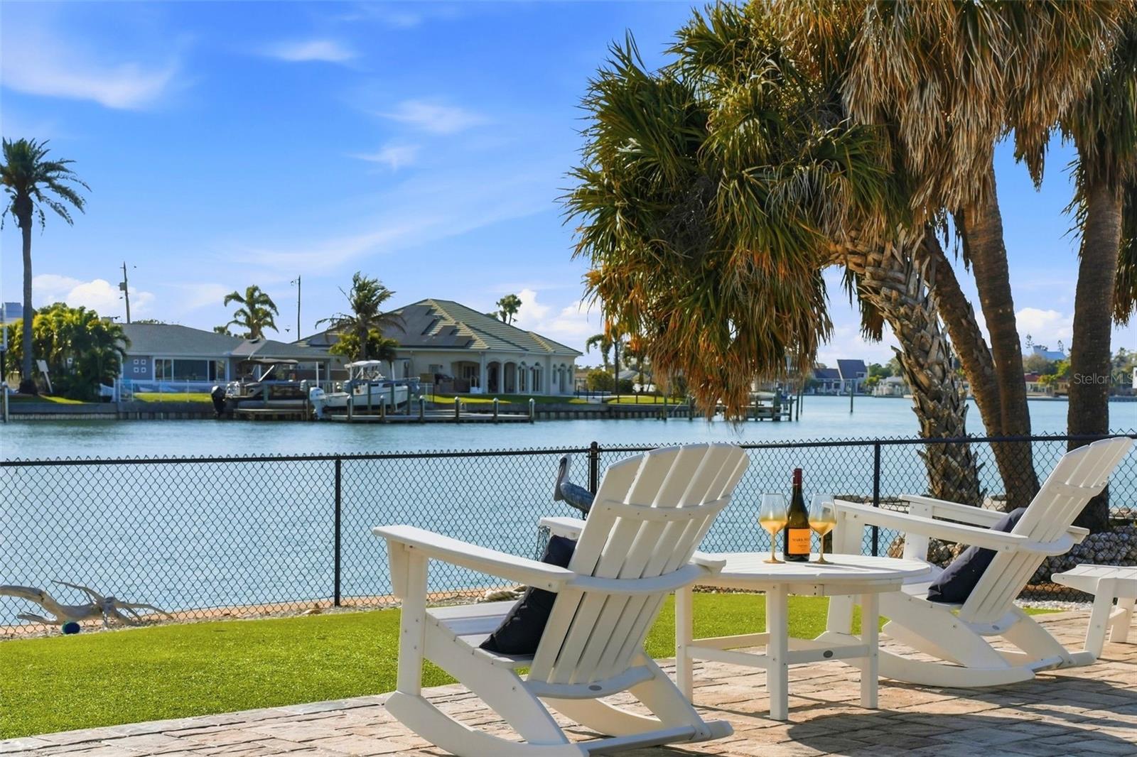 THREE PALMS POINT - Residential
