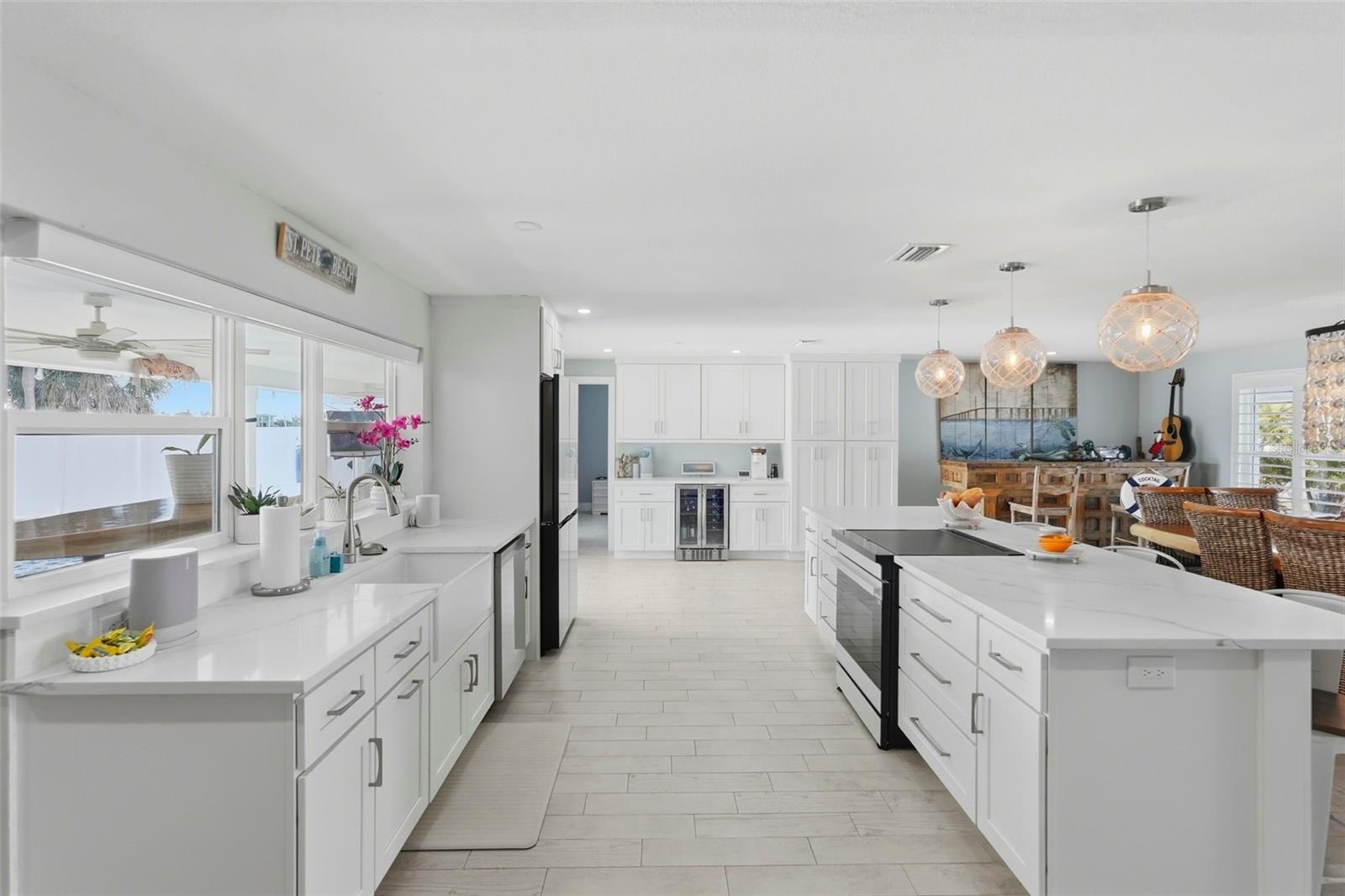 THREE PALMS POINT - Residential
