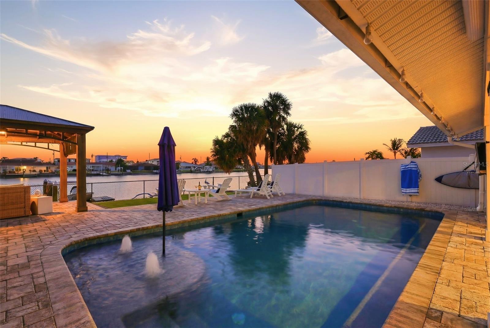 THREE PALMS POINT - Residential