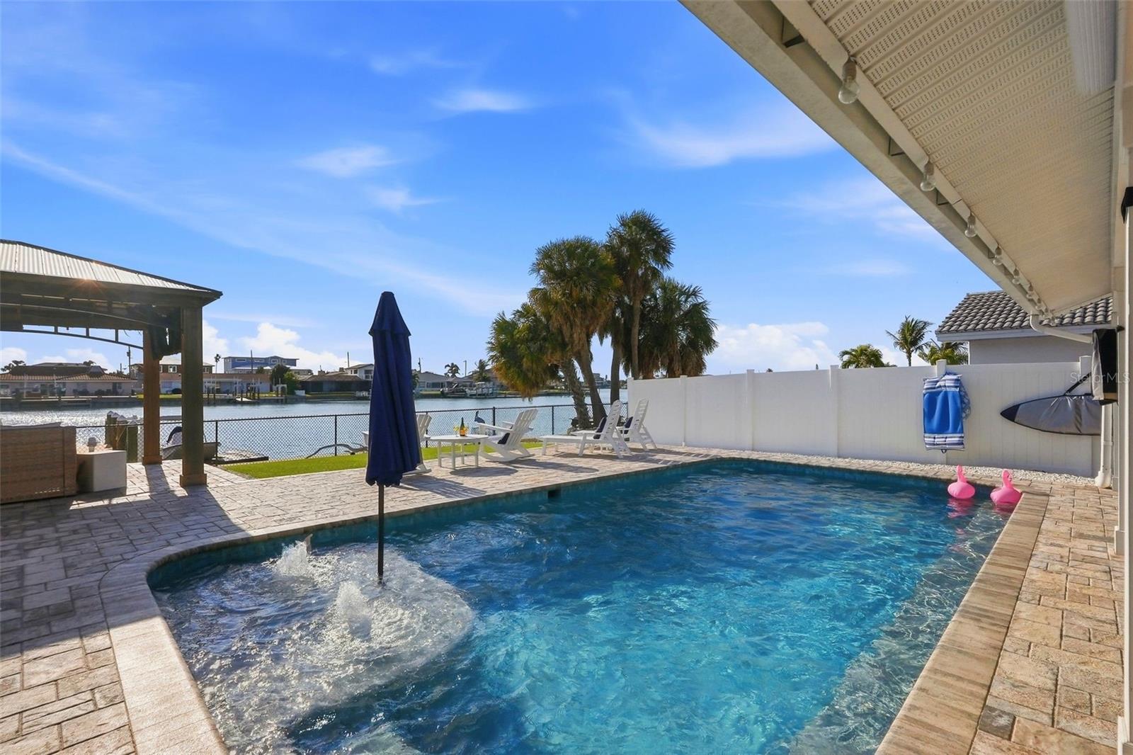 THREE PALMS POINT - Residential