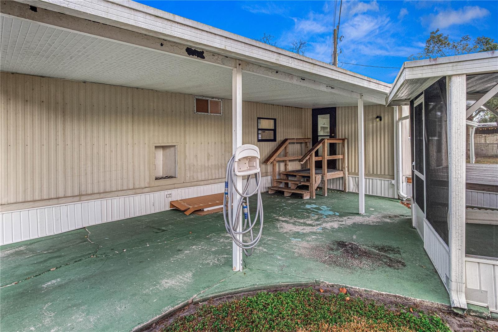 TROPICAL MOBILE HOME VILLAGE - Residential