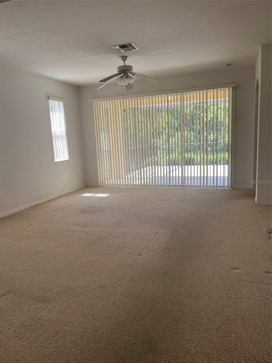GROVES PH 03 CLUB VILLAS - Residential