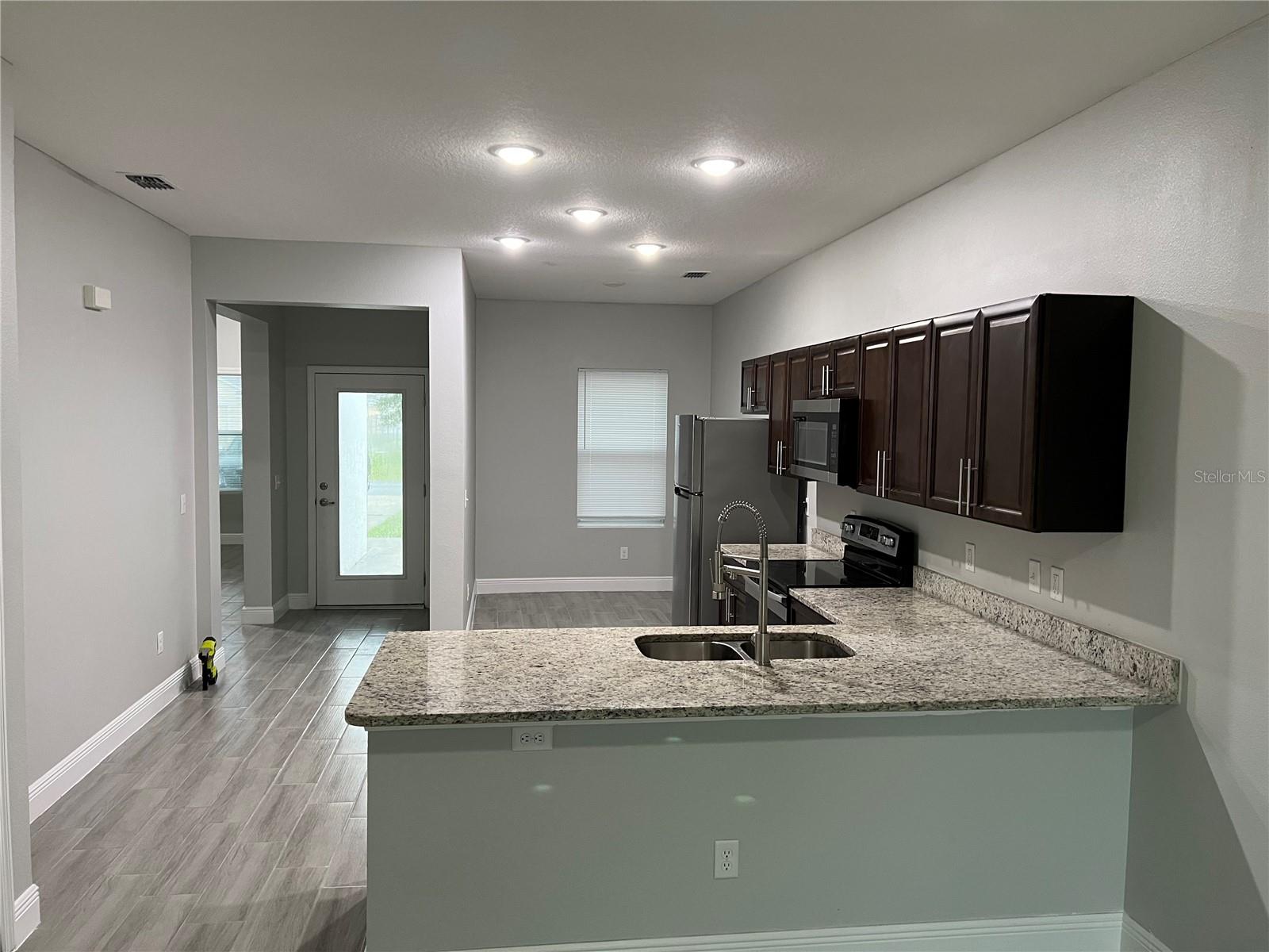 POINCIANA NBRHD 05 NORTH VILLAGE 03 - Residential Lease
