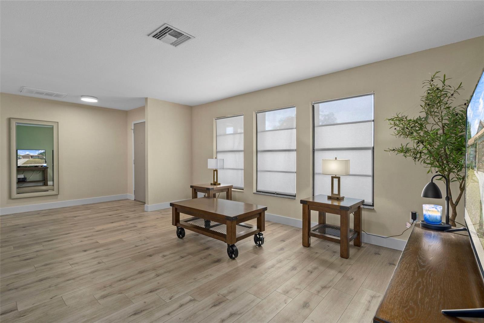 LAUREL OAK WOODS - Residential