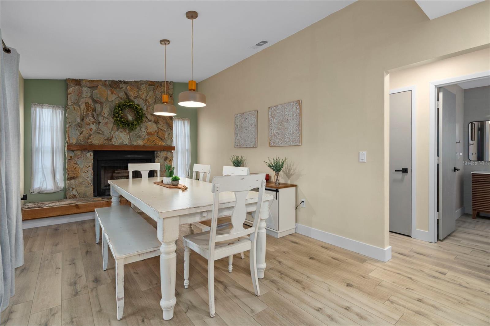LAUREL OAK WOODS - Residential
