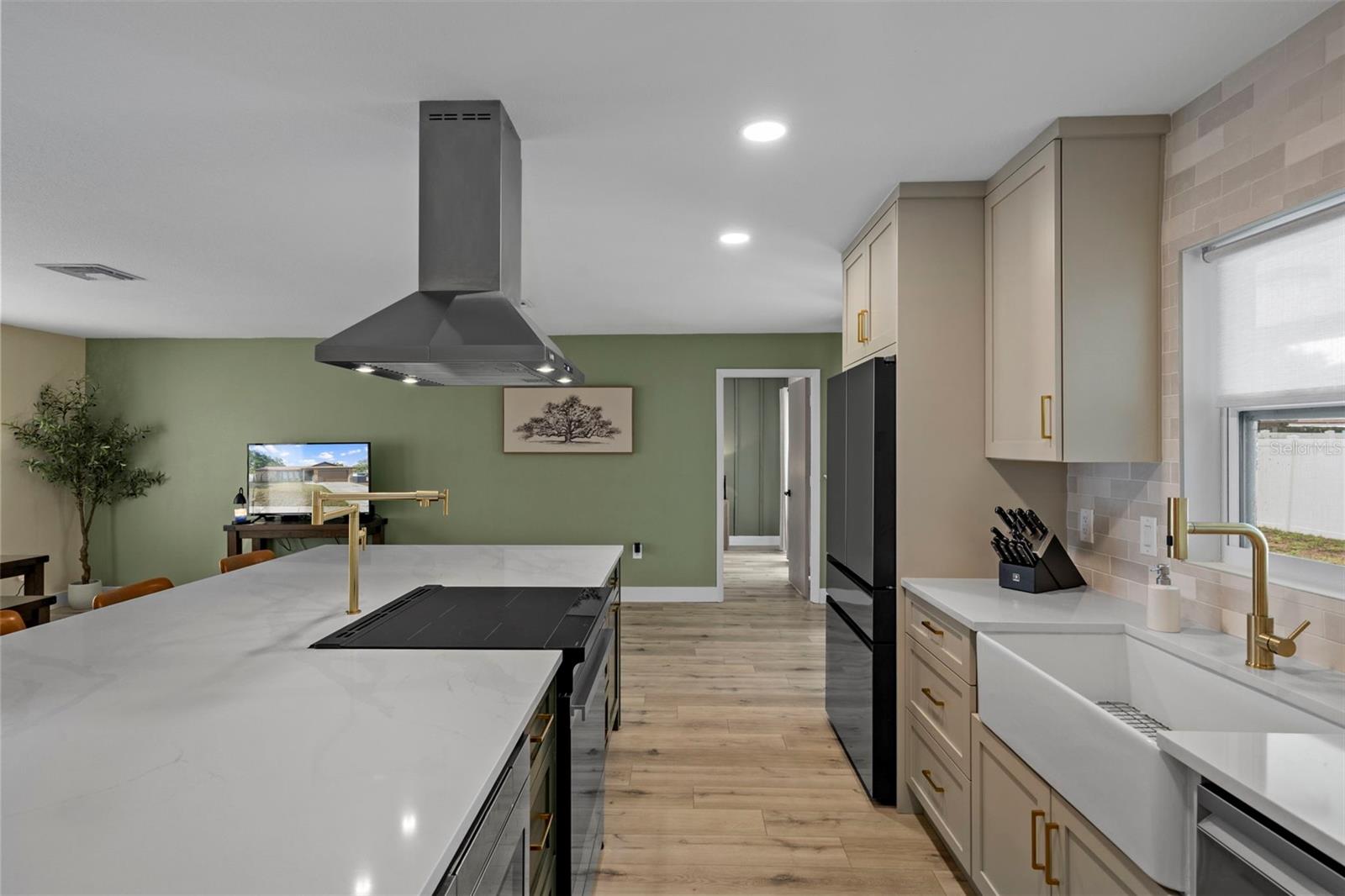 LAUREL OAK WOODS - Residential