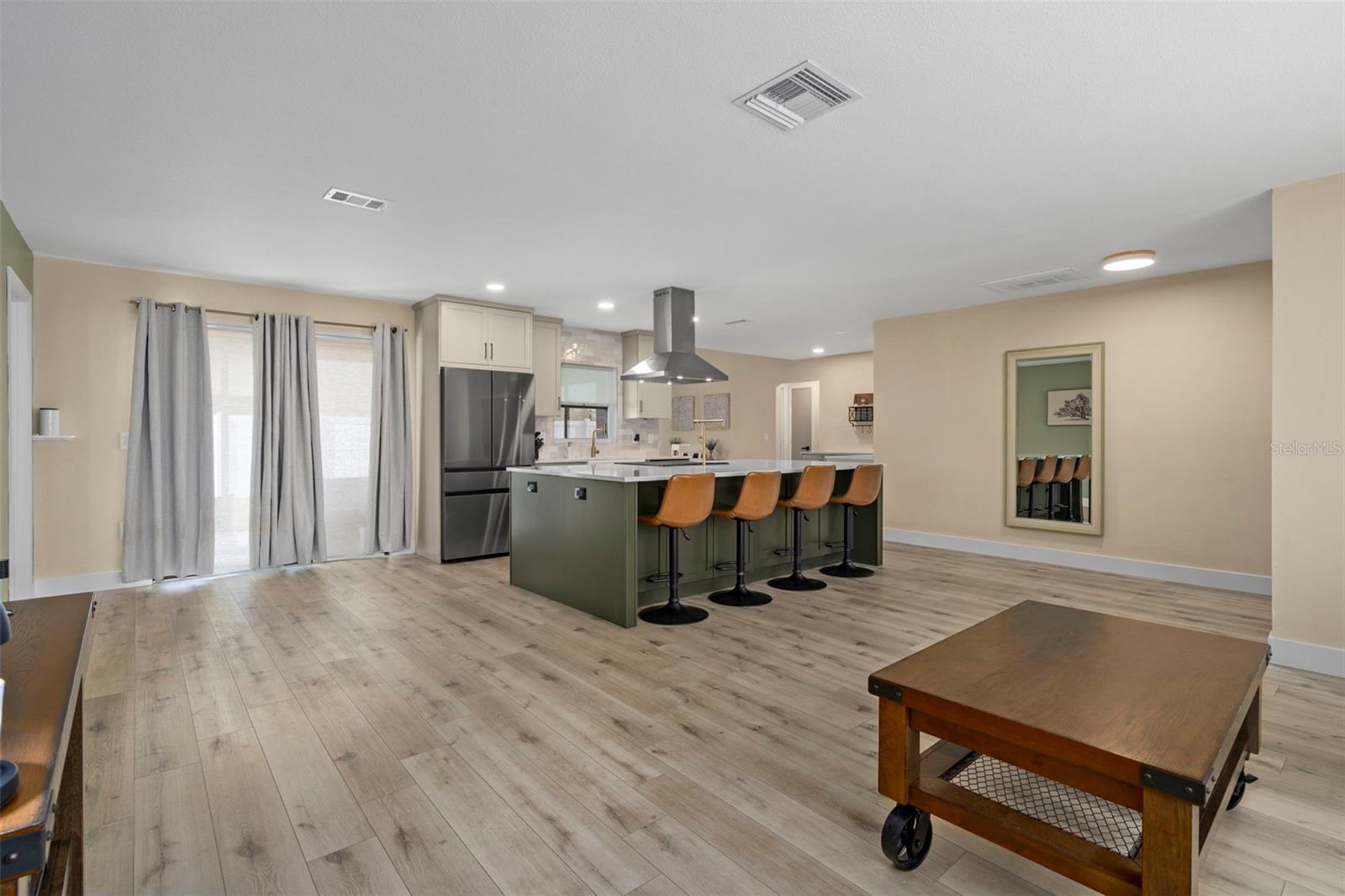 LAUREL OAK WOODS - Residential