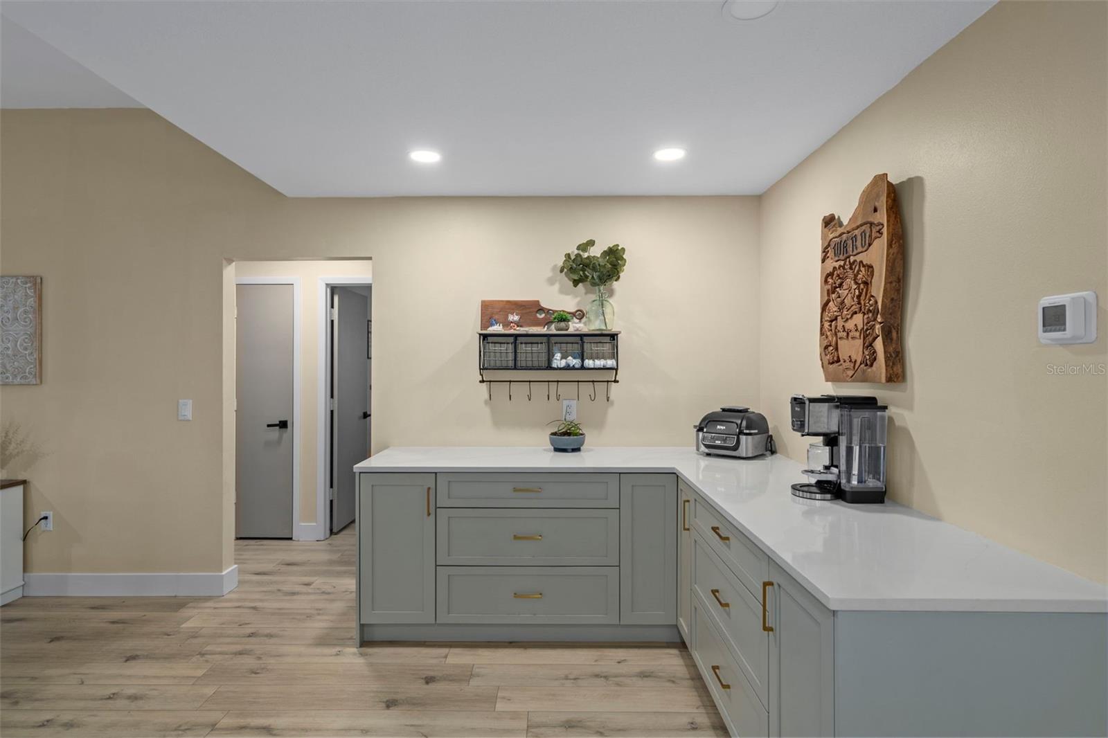 LAUREL OAK WOODS - Residential