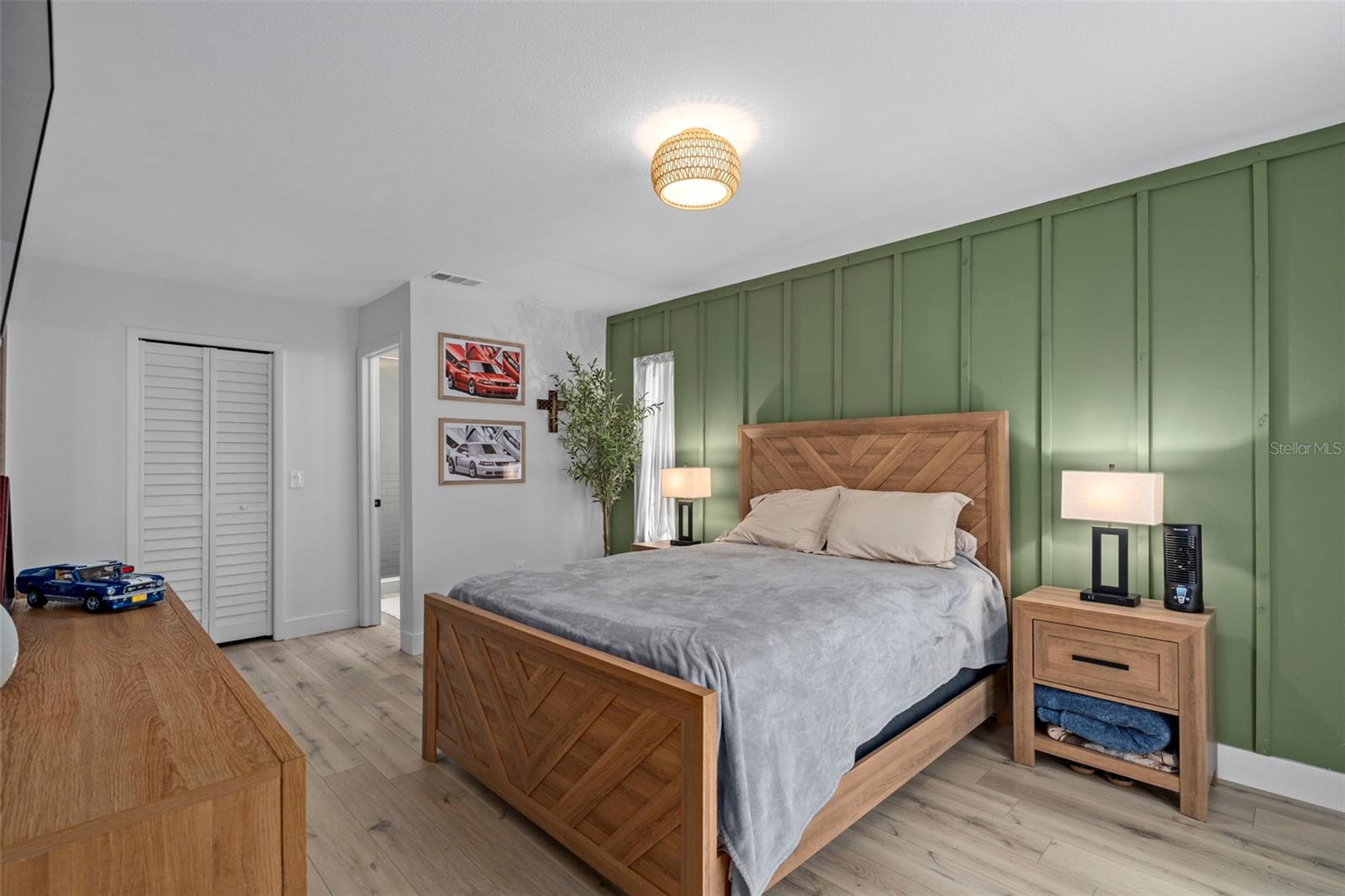LAUREL OAK WOODS - Residential