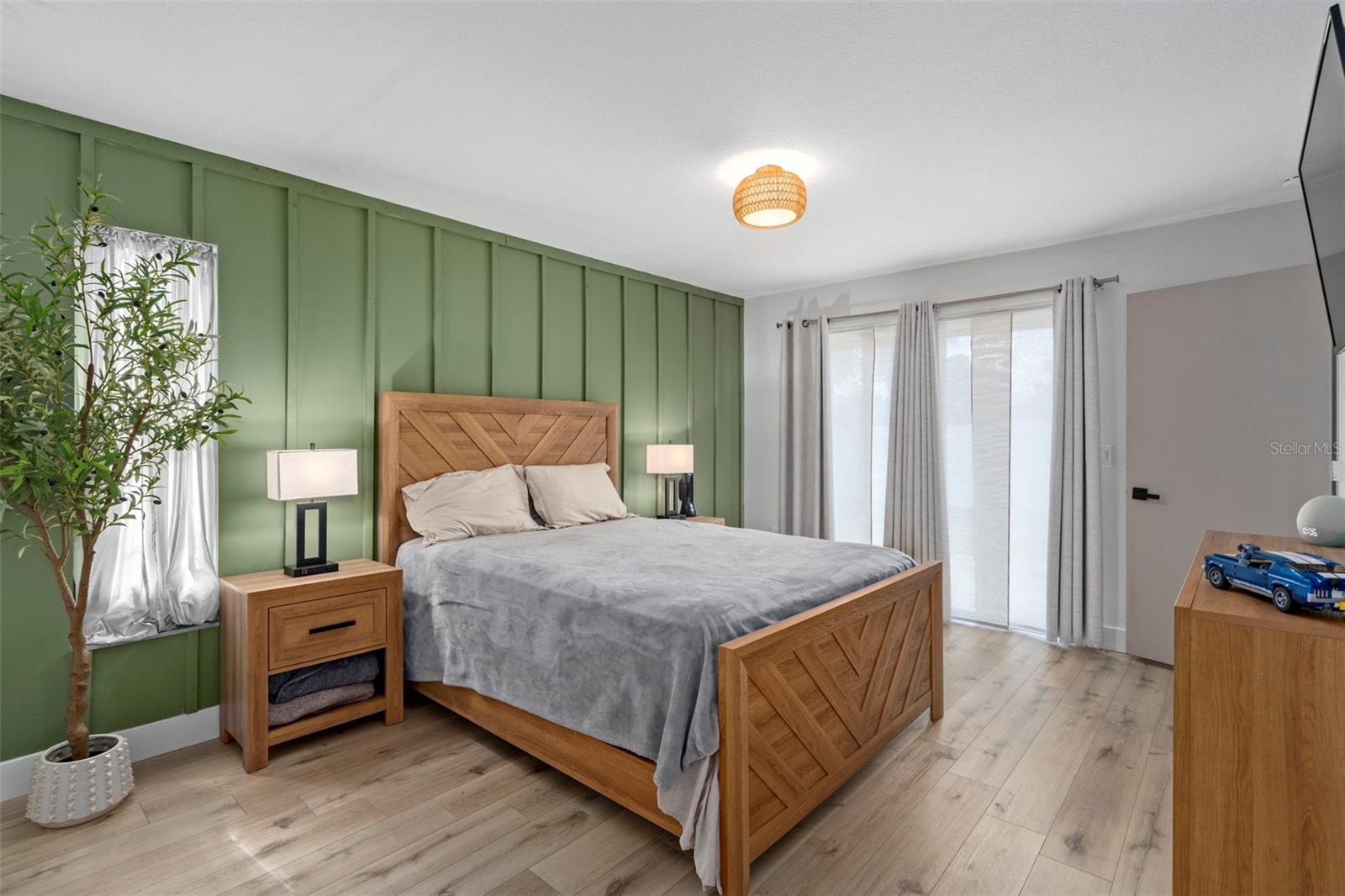 LAUREL OAK WOODS - Residential